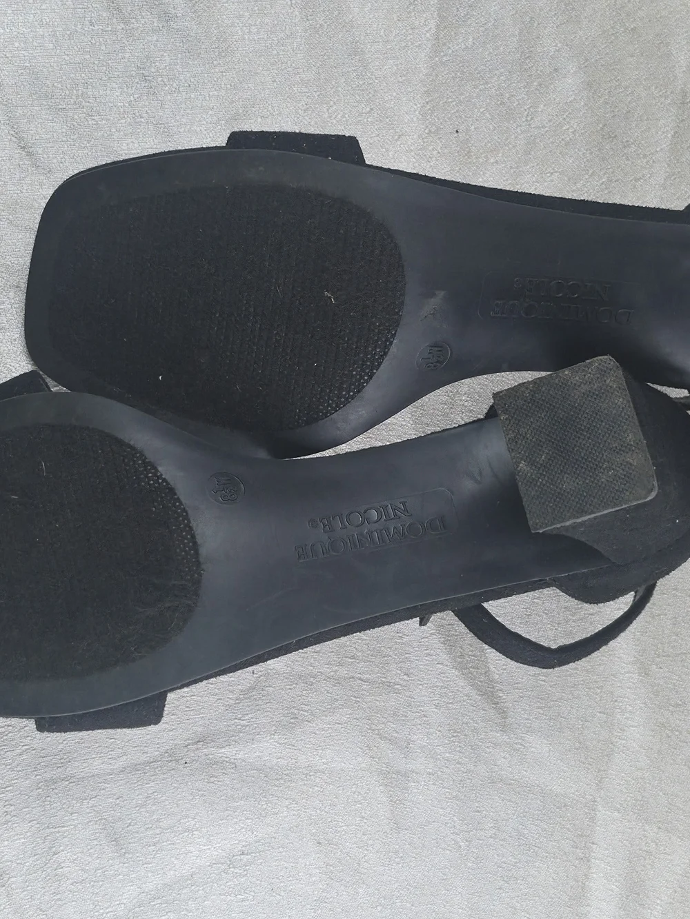 Dominique Nicole Black Suede Ankle Strap Block Heel Sandals Women's Size 8.5W